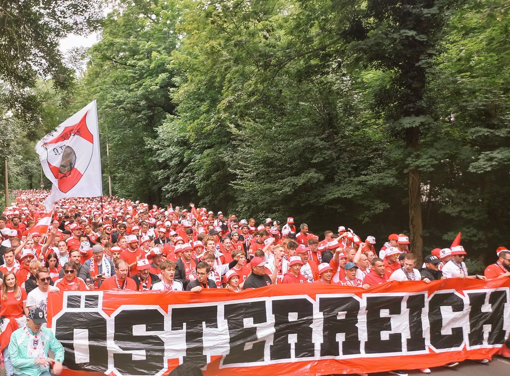 Spaziergang durch Leipzig. #AUTTUR #EURO2024 <a href="/spox/">SPOX Redaktion</a>