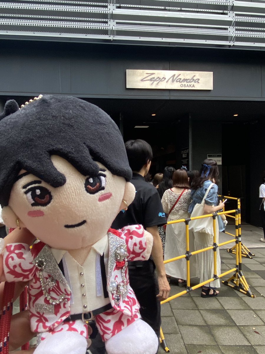 Ae_siyaaaaaa's tweet photo. Aぇ ハイタッチ 大阪 2部
ハイタッチのことALTに書いてます✎𓂃◌𓈒 https://t.co/qFbYK2NQAE