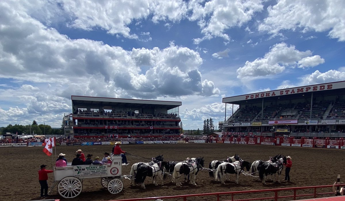 48 family members got together yesterday at the #PonokaStampede. It was a great day!