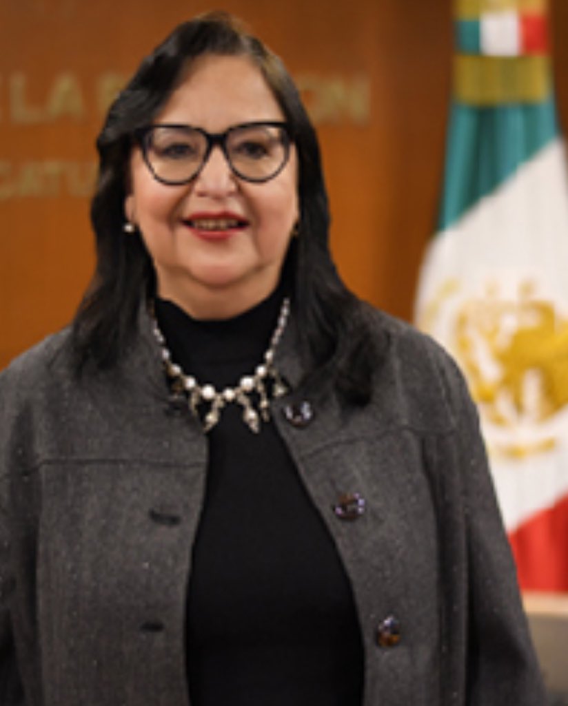 MarcelaSaebL's tweet photo. La Ministra Presidenta, Norma Lucia Piña Hernández, NO DEBE renunciar.  

Tiene mi apoyo y el de millones.  @SCJN 💕🇲🇽 https://t.co/zCoyixRrWz