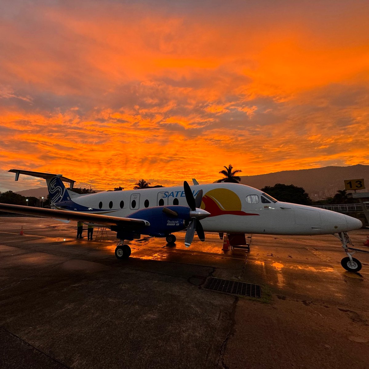 Rise and fly. 🌕 🛫 
#SEARCA #VuelosCharter #PrivateFlights