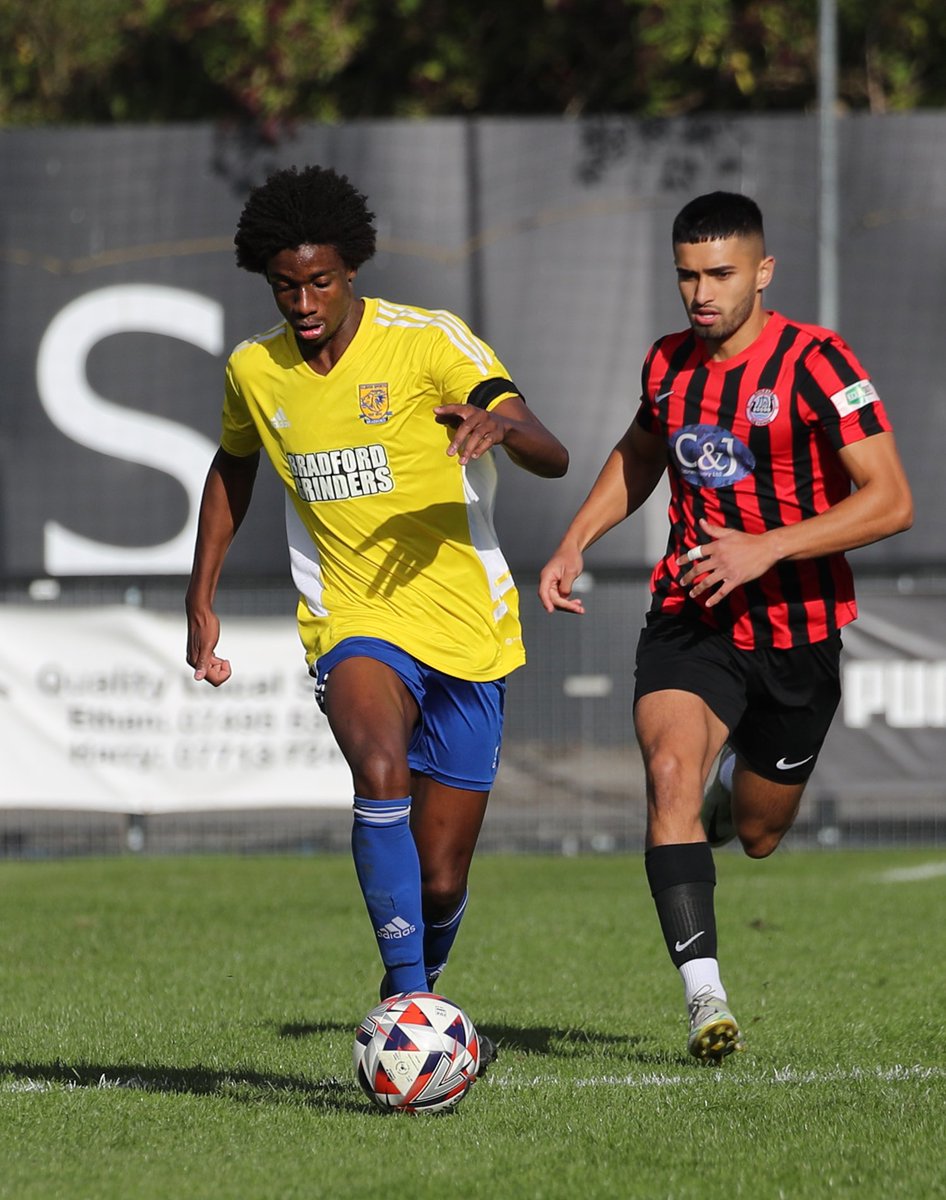 🚨 Player Departure 🚨

Helmo Silva has decided to move on and find a team closer to home. Helmo has made a huge impact since joining the club two years ago. He goes with our best wishes 👊🏽

Good luck Helmo! 🦁