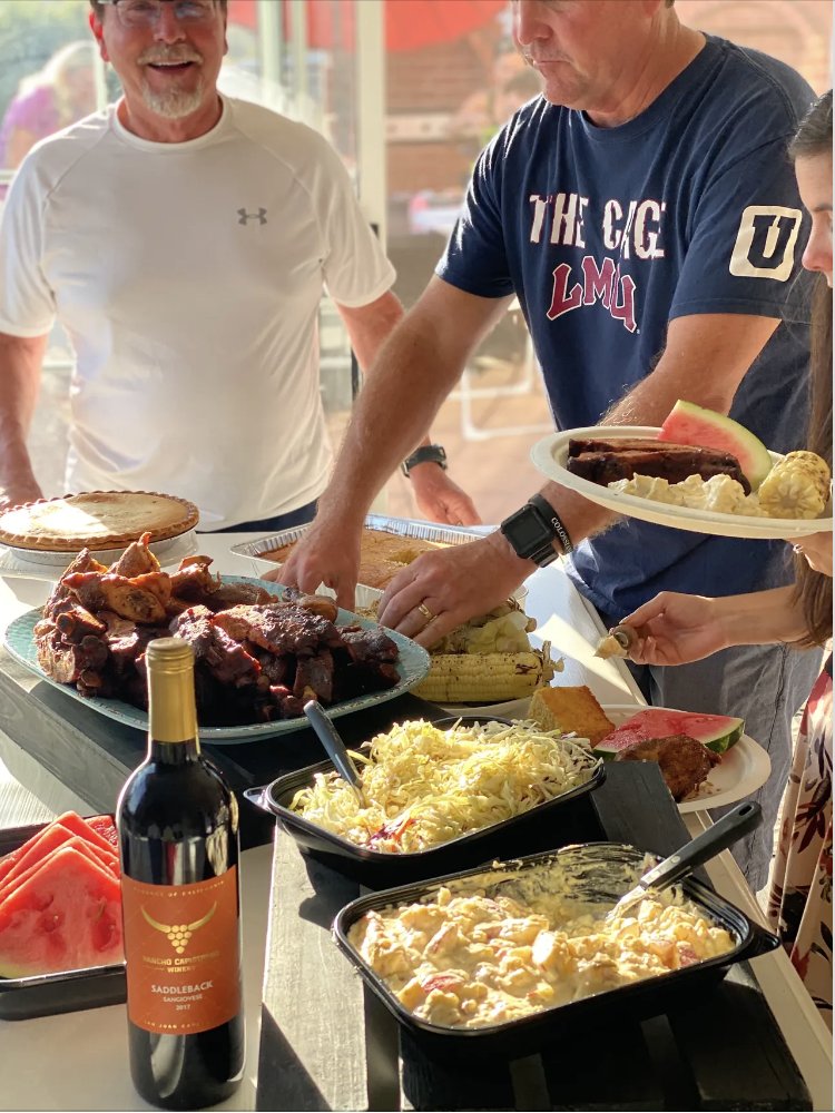 🎆 4th of July packs! Heat, serve, and take all the credit. 🎆Last day to pre-order! 

#FourthOfJuly #BBQPacks #HeatAndServe #BadToTheBoneBBQ #BBQLovers #OrderNow