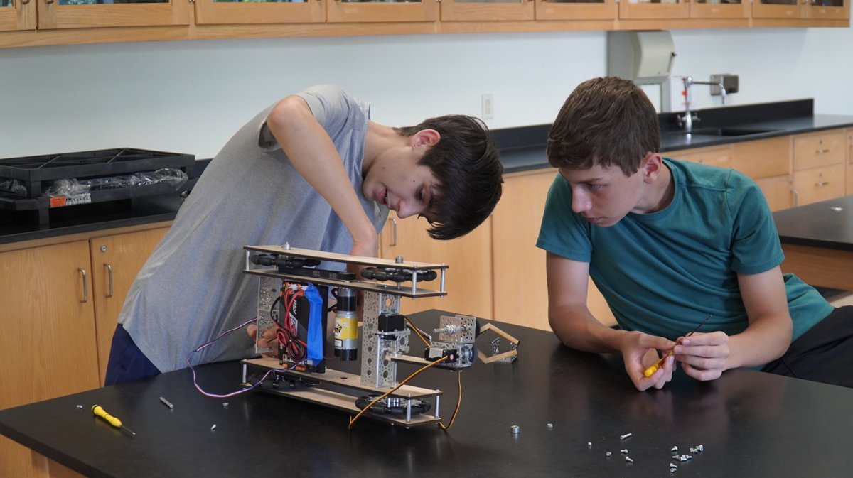 Pioneer Robotics tweet media