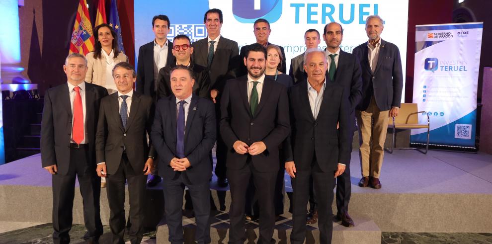 GobAragon's tweet photo. 🚄 @_a_nolasco reclama las ayudas al funcionamiento al 20% y el Corredor Cantábrico-Mediterráneo para facilitar la llegada de inversiones a Teruel

➡️ El vicepresidente primero ha clausurado la presentación de 'Invest in Teruel' junto a @CEOEAragon

📎 https://t.co/99qq6bpM6Q https://t.co/ruvMsAU6GQ