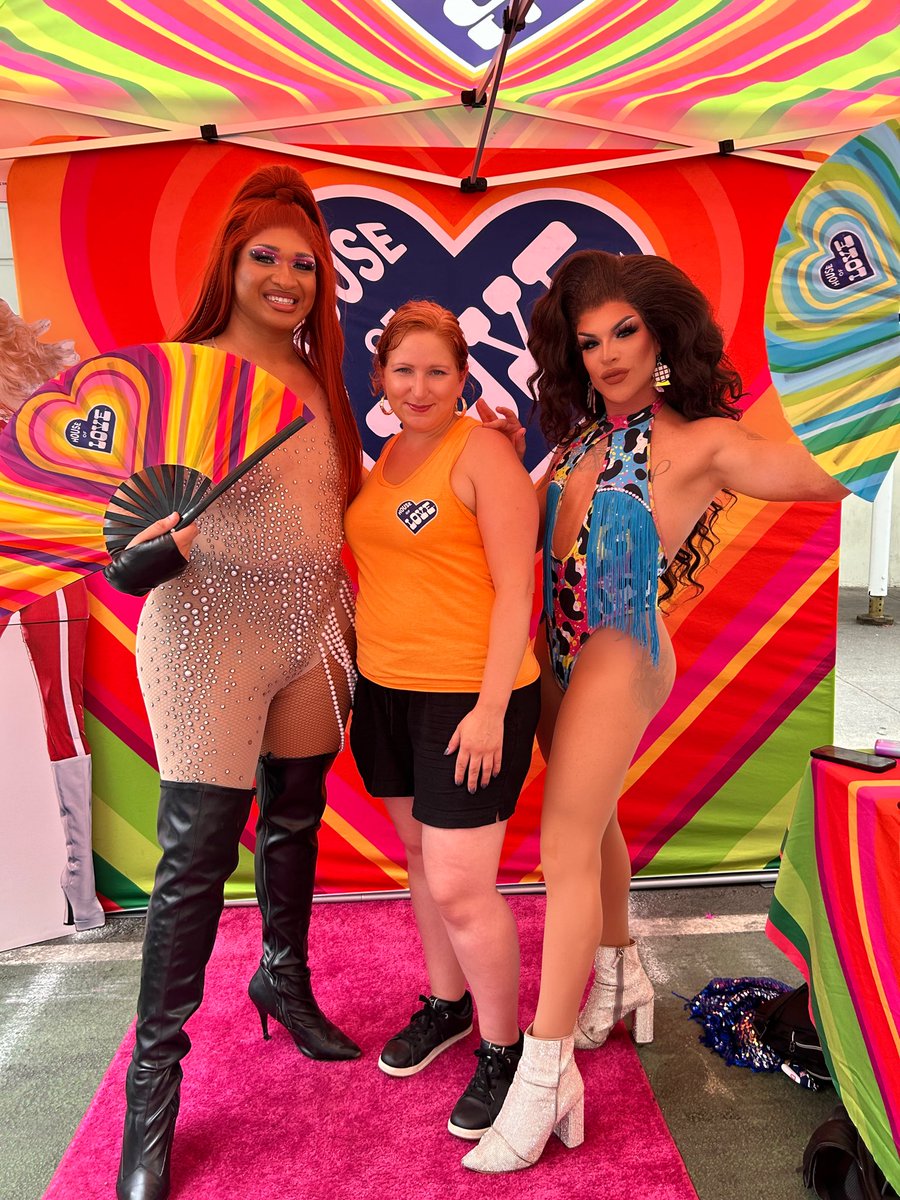 Ariel Versace tweet media