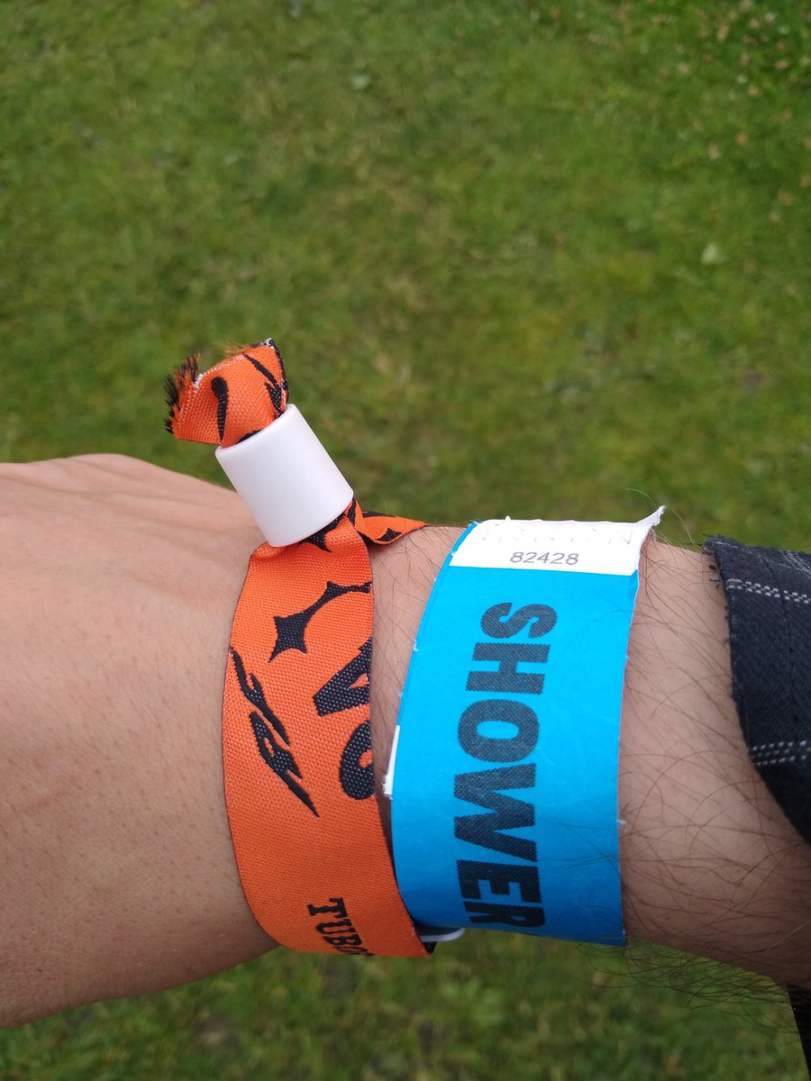 FBBove's tweet photo. Så er Roskilde nr 19 i gang. Ses vi til Kingtommi? https://t.co/Wspem9XISp