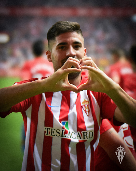 RealSporting's tweet photo. 🔖 #MemoriaRSG       

Felices 3⃣7⃣, Carlos Carmona.

Vigesimoprimer futbolista con más partidos jugados en nuestro equipo. https://t.co/iaxPm12UKR
