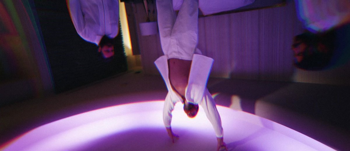 Uau! 

O videoclipe de Wake Up já lançou e é enigmática estilo Imagine Dragons. Estamos sem palavras pra genialidade.... são muitos easter eggs. 

ASSISTA!!

📎youtu.be/q392mSz4VeY?si…