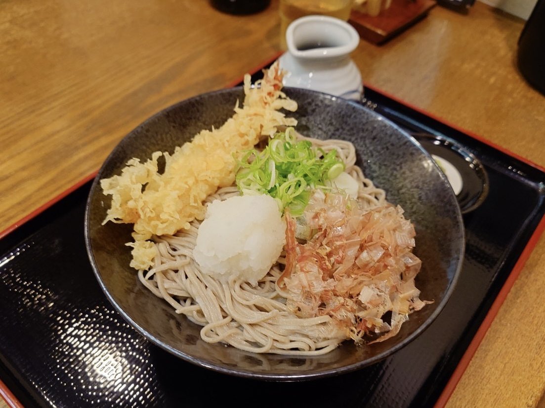 matchmore_omika's tweet photo. 先週末はコミュニティメンバーと
滋賀旅✖️2ヶ月ぶりの推しのライブへ
旅のしおりを作ってきてくれたり、
ライブ前の曲の予習に抜かりがなかったり、
楽しむ姿勢が素敵すぎるメンバーの皆さん🥰
#MATCHMORE の魅力です✨✨
満喫したなあ☺️
推しはやはり推しでした🧡 https://t.co/BI80gi7INU