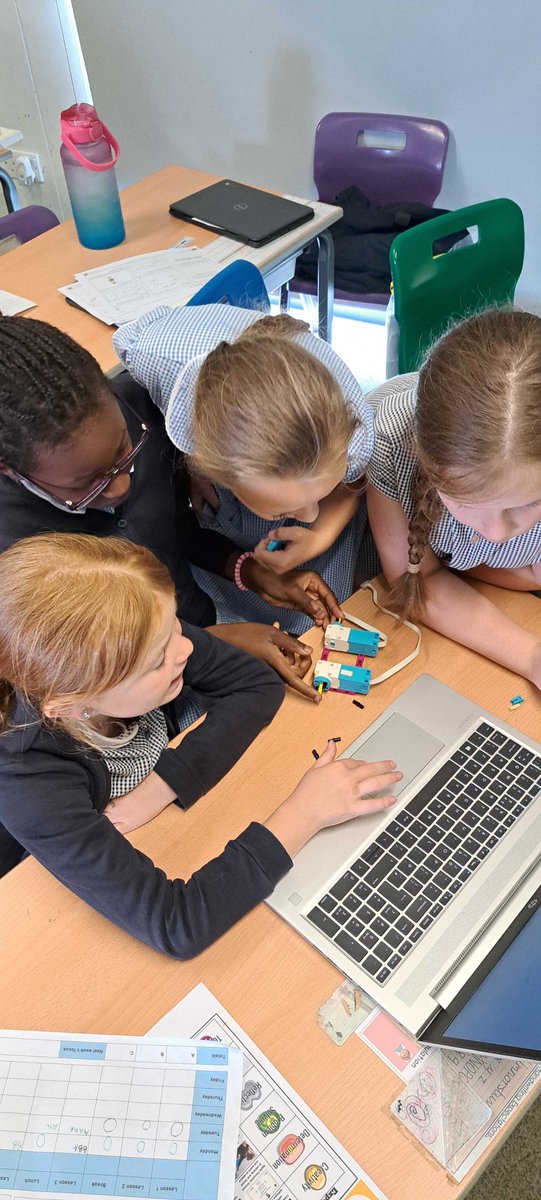 4Tcps's tweet photo. We had a fantastic afternoon of computing today! We took part in a Lego robotics workshop and learned how to create the code for our robots to follow. Thank you to Ms Smylie from @NorthLivAcademy for this fantastic lesson! #croxtethcomputing @CroxtethC https://t.co/ddGGNSPbXc
