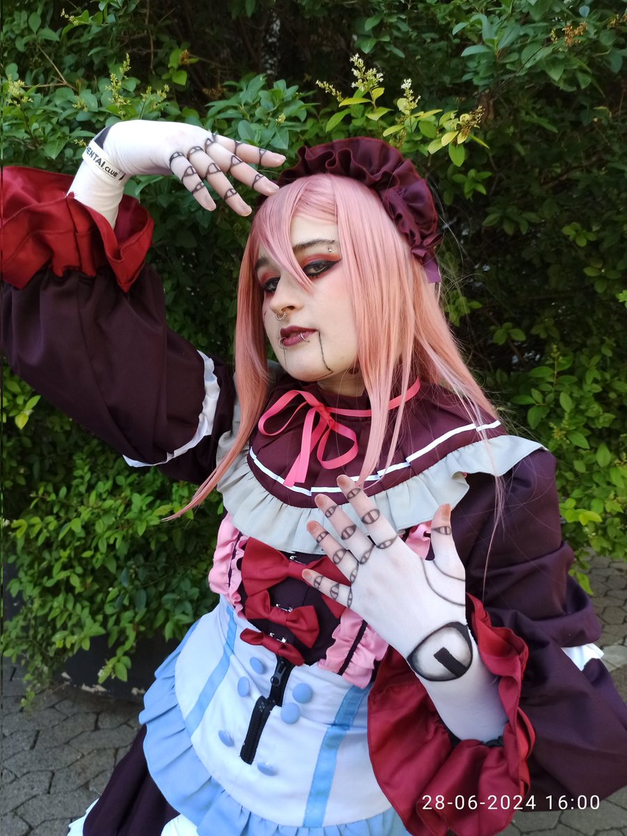 DisasterPanicBi's tweet image. FINALLY ABLE TO COSPLAY #porcelainmaid !!
It was super fun, very exciting, def wanna go again, haha

Was able to meet @_KAVIIX_ as well!! ✨ Was by their booth everyday, amazing artist with beautiful art 🥺💛

#porcelainmade #dokomi2024 #dokomi