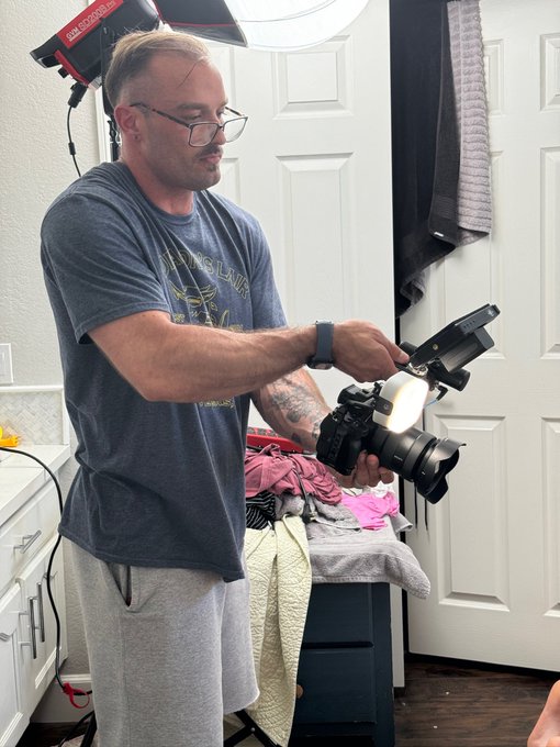 It&rsquo;s all in a hard days work&hellip; @fit_elf_tal | @didshereallyomg | @harlyhaze | @itslustyalivia https://t<a class="tags" href="/tag/fit_elf_tal">@fit_elf_tal</a><a class="tags" target="_blank" title="On Twitter" href="/?out=eyJ0eXAiOiJKV1QiLCJhbGciOiJIUzUxMiJ9.eyJpYXQiOjE3MjIyMzQyNzMsImlzcyI6InR3cG9ybnN0YXJzLmNvbSIsIm5iZiI6MTcyMjIzNDI3MywiZXhwIjoxNzUzNzcwMjczLCJyZWRpcmVjdF91cmwiOiJodHRwczovL3R3aXR0ZXIuY29tL2RpZHNoZXJlYWxseW9tZyJ9.eeek9s6m8Qqo58dAVyxowVV2sTZChW3wVpfPeg7GwnCWPHvmycy9iw_1YwnVSInc9G1ydSqmR2TFEuhOUV22qA">@didshereallyomg</a><a href="/tag/mvsales"class="tags"><span>#mvsales</span></a>