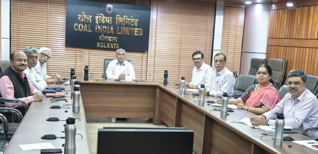CoalIndiaHQ's tweet photo. Shri G. Kishan Reddy, Hon’ble Union Minister of Coal and Mines, launched the portal for #CoalIndia’s scheme ‘NIRMAN’ (Noble Initiative for Rewarding Mains Aspirants of National Civil Services Examination) in New Delhi. https://t.co/5mzXmxhC9u