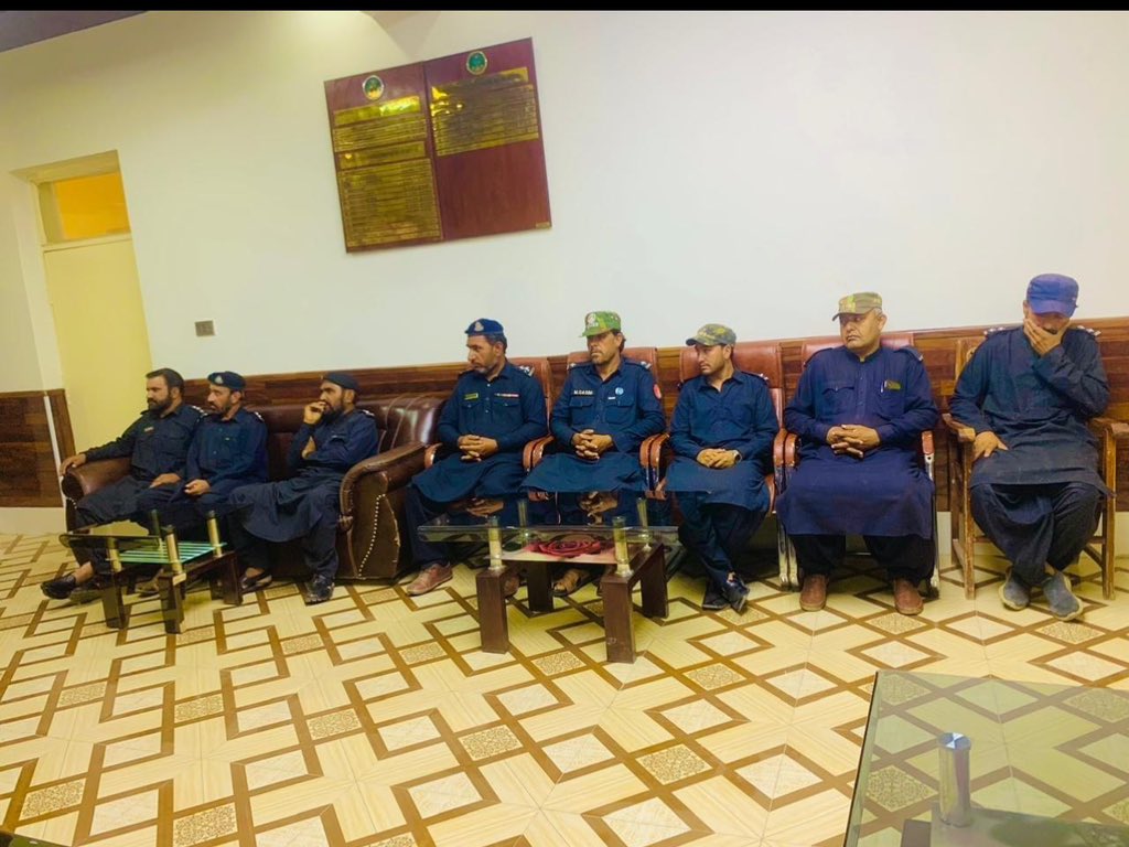 ACArifkhan's tweet photo. Monthly review meeting of law and order.
Special focus on Snap checking, arrest of POs, under trial cases, action against drug mafias…… https://t.co/GLoXdPOpK6