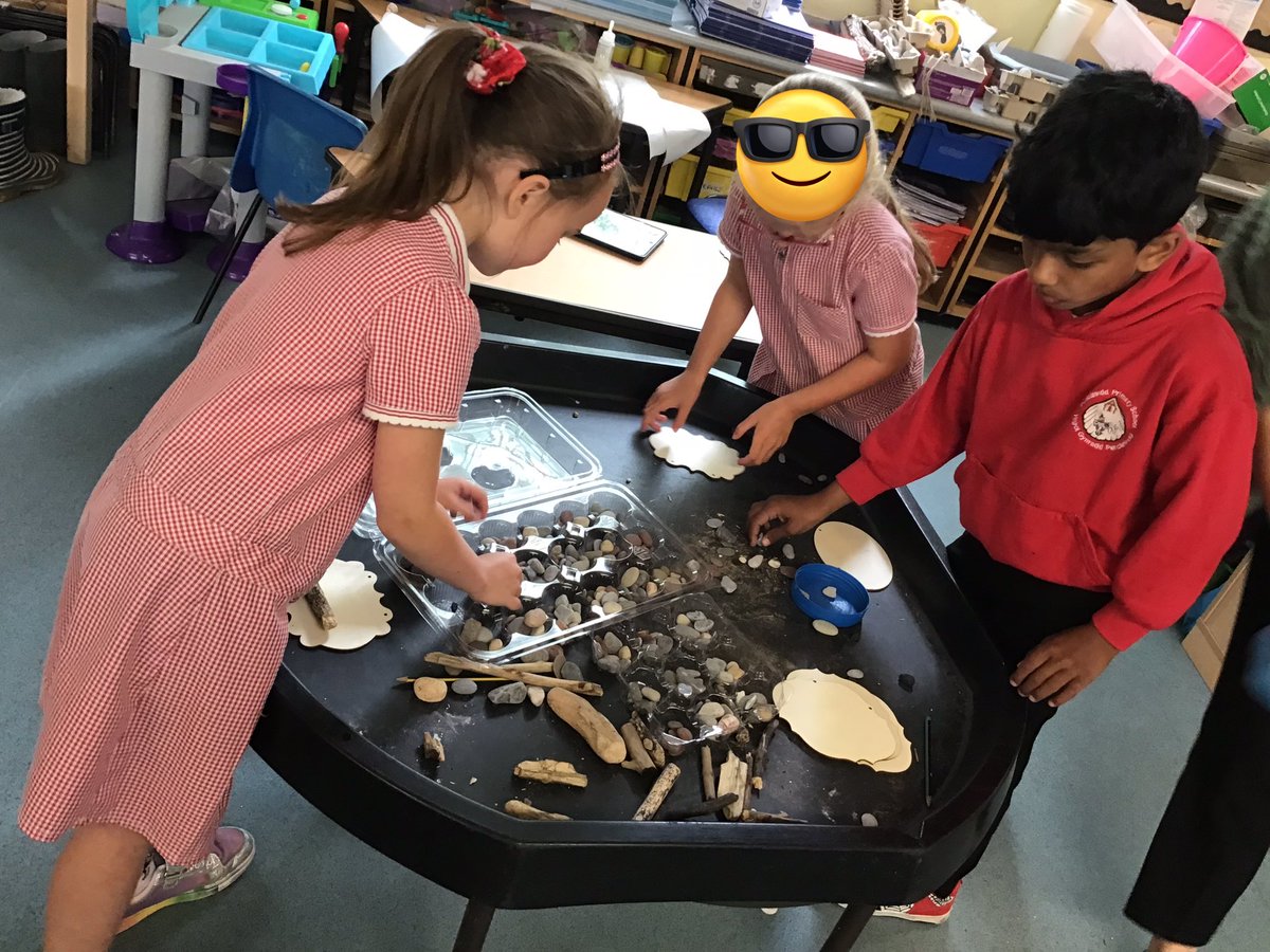 Penclawdd's tweet photo. We are being enterprising and creative, whilst producing our Beach Art ready for our pop up stall shortly….watch this space! #Pencsealions #Penc12 #PencECC #PencEXP #PencHUM https://t.co/X0i183gvMI
