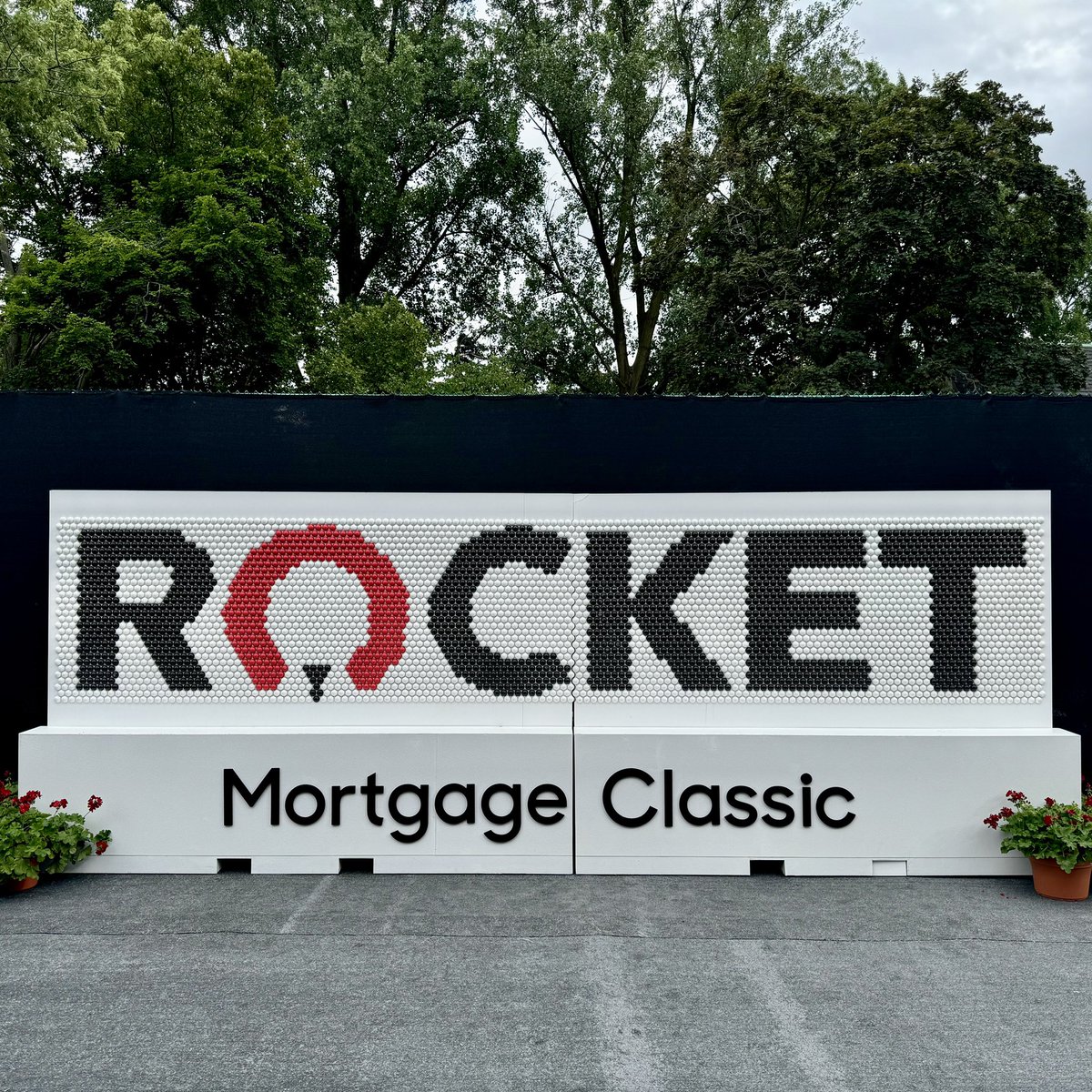 intlsportsmgmt's tweet photo. #RocketMortgageClassic #DetroitGolfClub #ISMEvents #ISMHospitality #InternationalSportsManagement https://t.co/h1IRDTuiV1