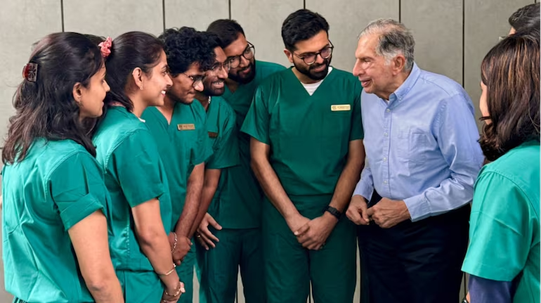 OMRcat's tweet photo. #RatanTata launches #TataTrusts #SmallAnimalHospital in #Mumbai
"We are open."
https://t.co/1F4ox36EYP https://t.co/4VeKxmDfKc