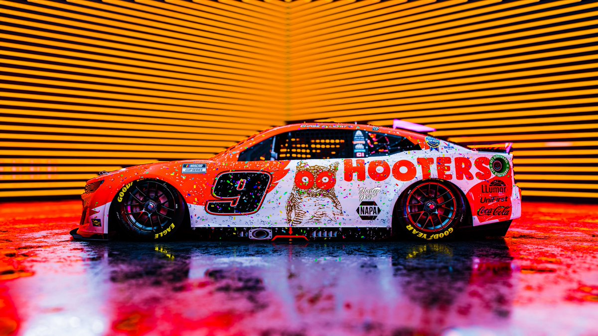 One Final Flight. 

#NASCAR | #Di9 | <a href="/chaseelliott/">Chase Elliott</a> | <a href="/TeamHendrick/">Hendrick Motorsports</a> | <a href="/Hendrick9Team/">No. 9 Team</a> | <a href="/Hooters/">Hootie</a> | <a href="/HootersRacing/">Hooters Racing</a>
