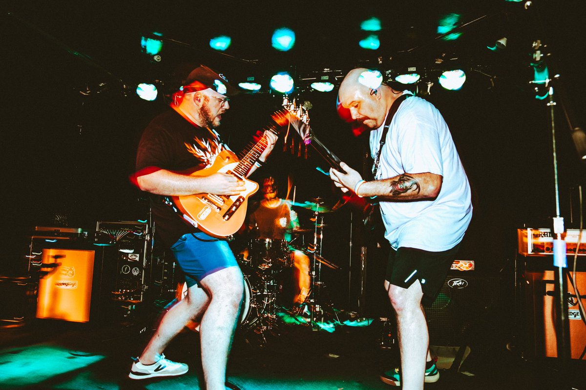 manorgatesmusic's tweet image. Did a little bit of rock and roll in Chicago last week at the first Bummer Summer fest. Solid hangs, incredible bands, and a wild crowd. Couldn’t ask for anything more. Thank you so much to @tenmosummerband and @kickstandshows for having us. ❤️