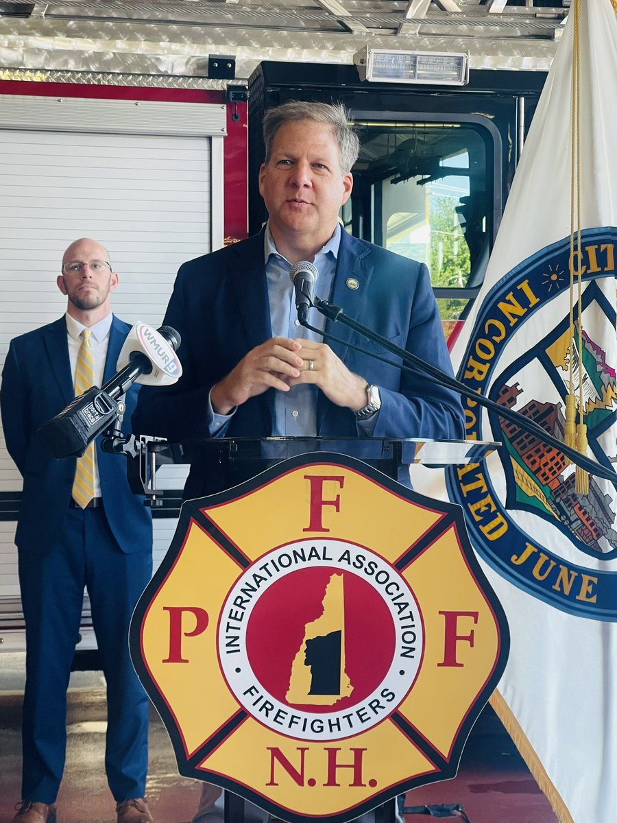 nashuafire's tweet photo. This morning we joined @ChrisSununu at @ManchesterFD Hq to sign #SB352 which funds #cancer screenings for all NH Firefighters! This is a huge step for our @Local_789 firefighters! We are grateful for the support @IAFFofficial! https://t.co/l1HXTDu3YM