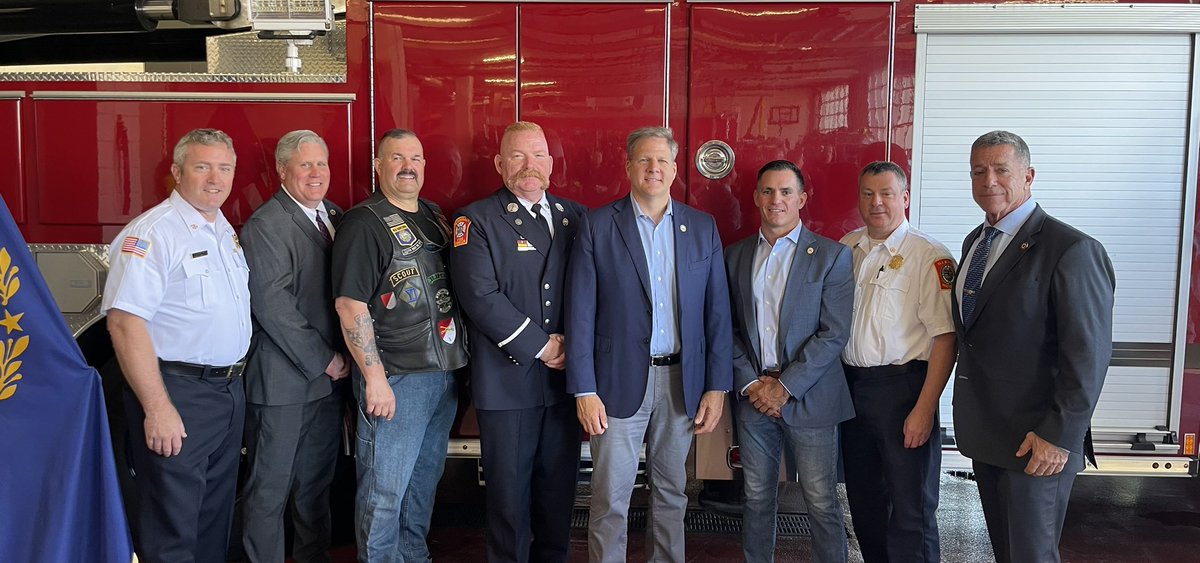 nashuafire's tweet photo. This morning we joined @ChrisSununu at @ManchesterFD Hq to sign #SB352 which funds #cancer screenings for all NH Firefighters! This is a huge step for our @Local_789 firefighters! We are grateful for the support @IAFFofficial! https://t.co/l1HXTDu3YM