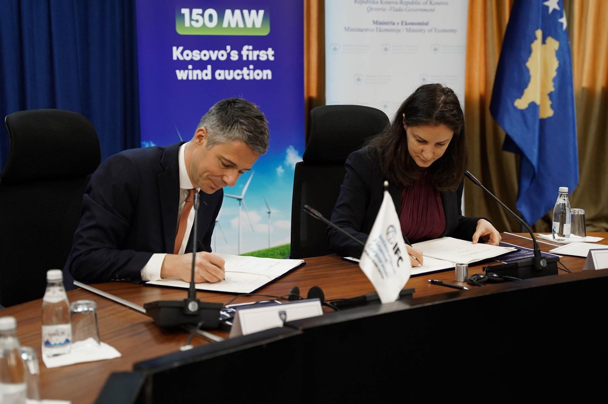 📍Kosovë

Provisional information on our upcoming tenders for 150MW of wind capacities is now available on our website!

Link: me.rks-gov.net/wp-content/upl… 

Aiming for a mid-October launch  w/<a href="/IFC_org/">IFC</a> &amp; <a href="/USAIDKosovo/">USAID Kosovo</a> support.
 
#SpreadTheWord #Kosova #EnergyTransition