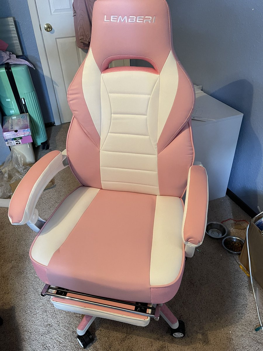 /. Oh hello, gorgeous… 🩷