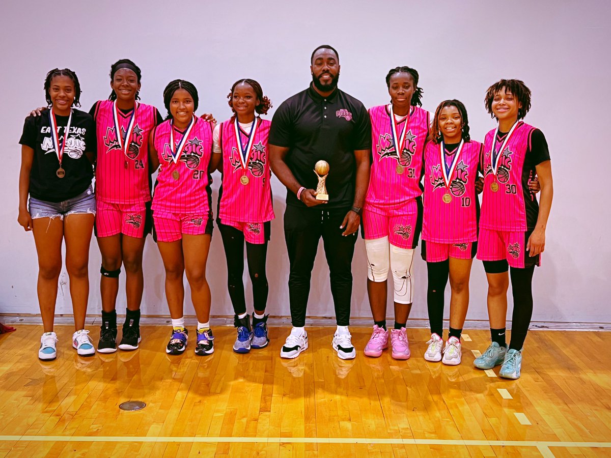 MaxLevelsETXGbb's tweet photo. Congrats Coach & ladies on going 4-0 which resulted in a 1st place finish this past weekend in Lewisville, TX🏀🔥! It was heart & hustle that set them apart from the rest! #onelifeonedream #aau #womensbasketball #easttexasmagic https://t.co/ckQzFdPqgF