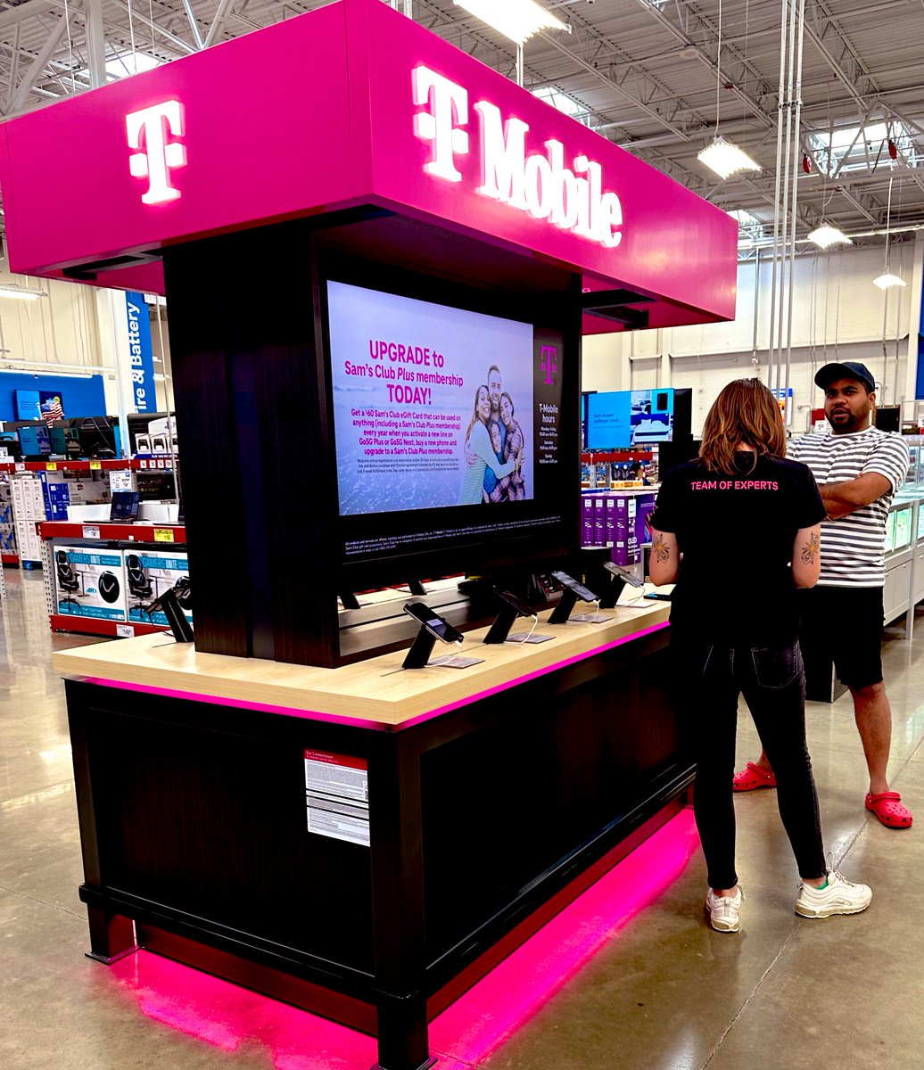 MorrisonGraham7's tweet image. Any day we get to engage with the people or Portage is a good day! #TMobile #Uncarrier #5GForAll #Magenta #TMobileTuesday #3B70