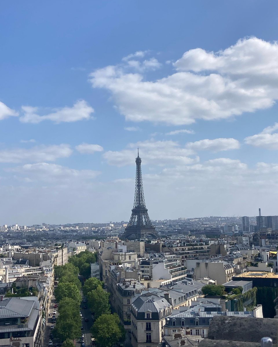 NKaravedas's tweet photo. Paris, we have arrived! 💙🇫🇷❤️ #EuroTrip2023 #Memories #ExperiencesOverThings #Travel #Blessed #GreatTimeOfLife #BackIn2025 @JKaravedas https://t.co/4BsjeW4uhc