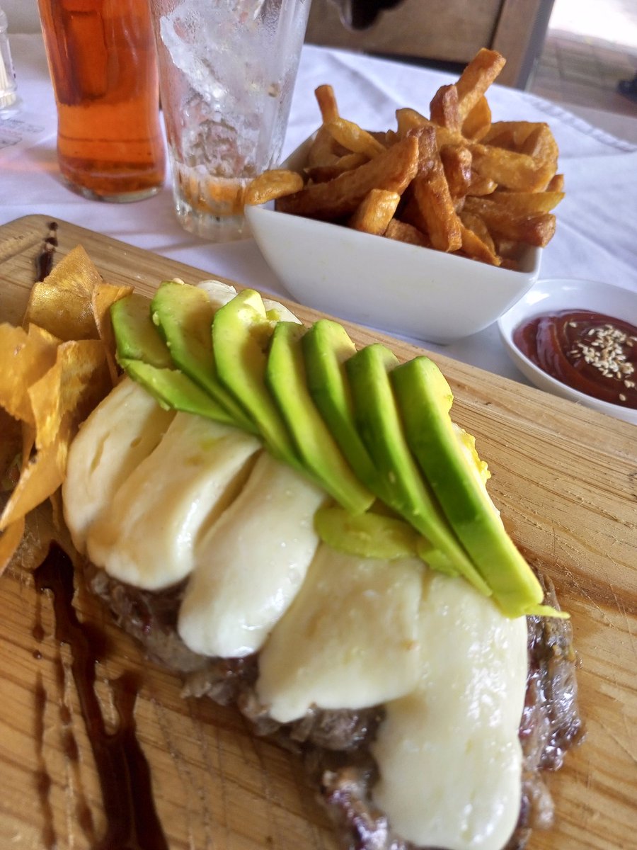 Bendiciones por sus alimentos 🙏... #BuenProvecho #almuerzo #Venezuela