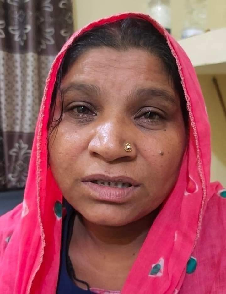 নিজ কন্যাকে শ্বাসরুদ্ধ করে হত্যা করল মা