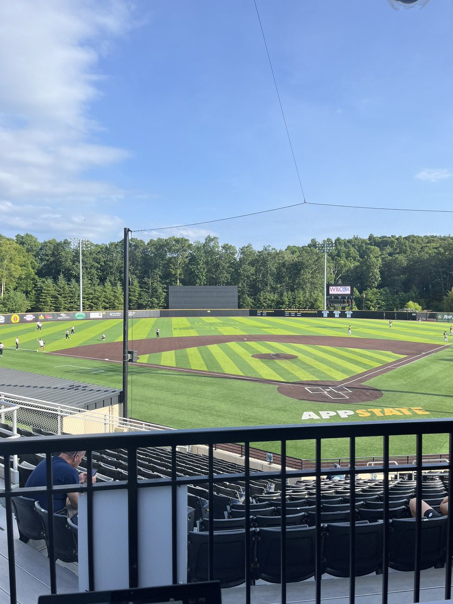 The <a href="/ForestCityOwls/">#HootyHoot</a> look to get back on the winning ways vs the first place <a href="/BBigfoots/">Boone Bigfoots</a> at App State. First pitch at 6:30.

Join me on Mixlr:
forest-city-owls-baseball.mixlr.com/events/3529310