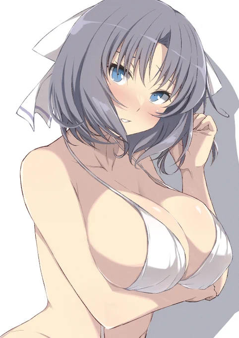 おはようございます～雨と暑さで滅入ってますこれからどんどん暑くなるので水分はしっかりとって気を付けましょう。今描いてる千雪さんは近いうちに上げれると思います。今日も頑張っていきましょ 