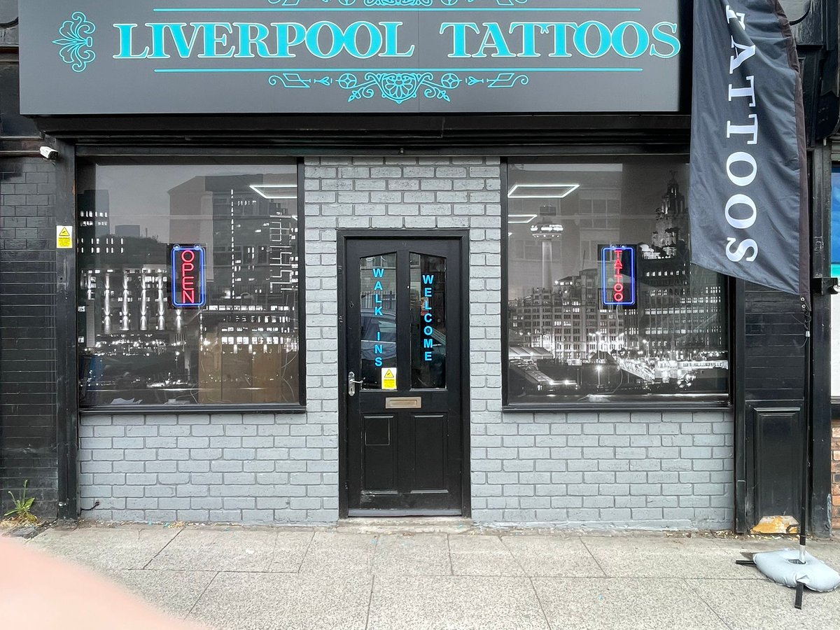 merseyprint's tweet photo. Today, we have been in liverpool installing some window contra vision for a Liverpool tattoo company

This allows the client to see out of the window clear and some printed graphics to the front https://t.co/Japiho3sFq