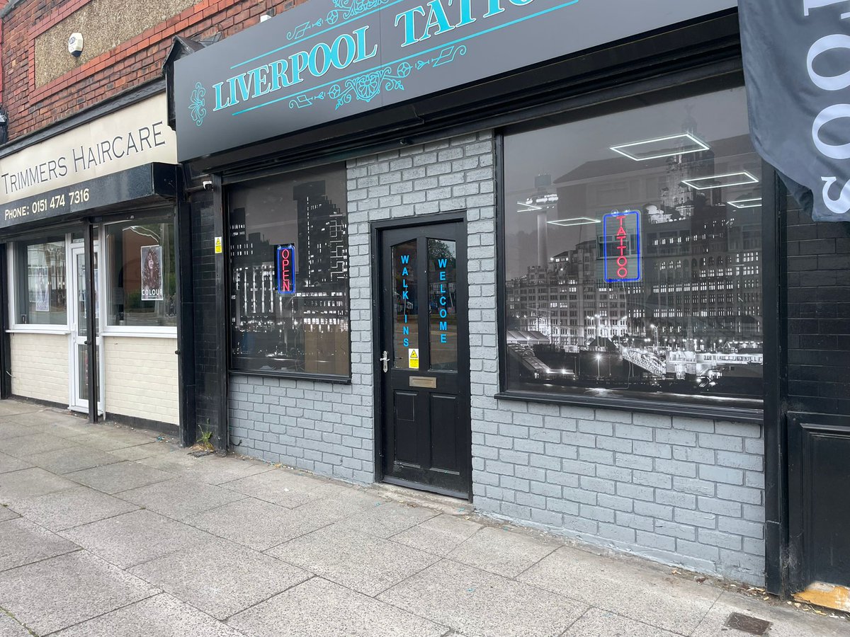 merseyprint's tweet photo. Today, we have been in liverpool installing some window contra vision for a Liverpool tattoo company

This allows the client to see out of the window clear and some printed graphics to the front https://t.co/Japiho3sFq