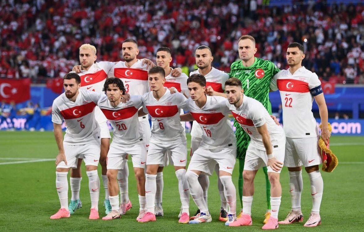 AydinNefise's tweet image. 🇹🇷Ne Mutlu Türküm Diyene 🇹🇷
#ÇılgınTürkler