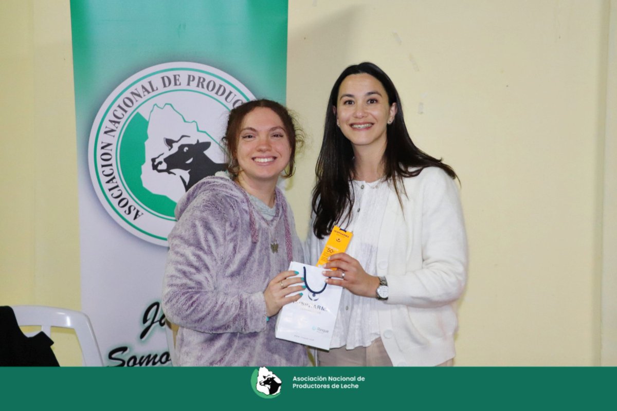 anpl_uy's tweet photo. Así vivimos el Taller de Cuidados de la Piel para Mujeres Rurales en San Ramón 🌸👩🏻🌾🌸 ¡Muchas gracias a todas por participar! El encuentro estuvo a cargo del Área Psicosocial de #ANPL y la cosmetóloga médica Sandra Acevedo. ¡Nos vemos en el próximo!
📸 @panissamanu 🙌🏾 https://t.co/96WCinmk3d
