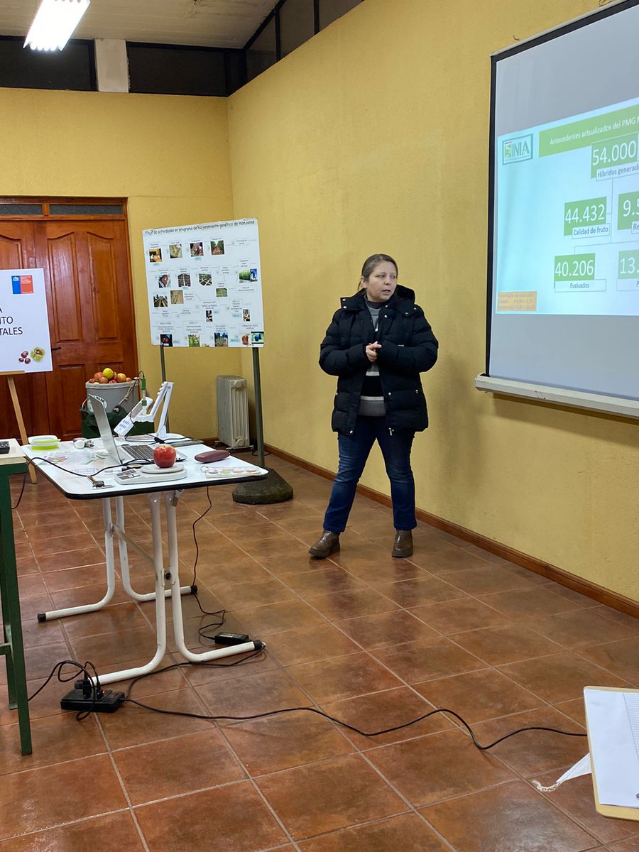 INACAP sede Curicó visitó  nuestro programa de mejoramiento genético frutales.  Cada vez más interés por la obtención de nuevas variedades. El mejoramiento vegetal cada vez más presente en carreras relacionadas con el Agro <a href="/INIAQuilamapu/">INIA Quilamapu</a>  <a href="/iniachile/">INIA Chile</a> <a href="/carlahahnb/">CARLA HAHN BRENDEL</a> <a href="/leowilchez/">Leonardo Alexis</a>