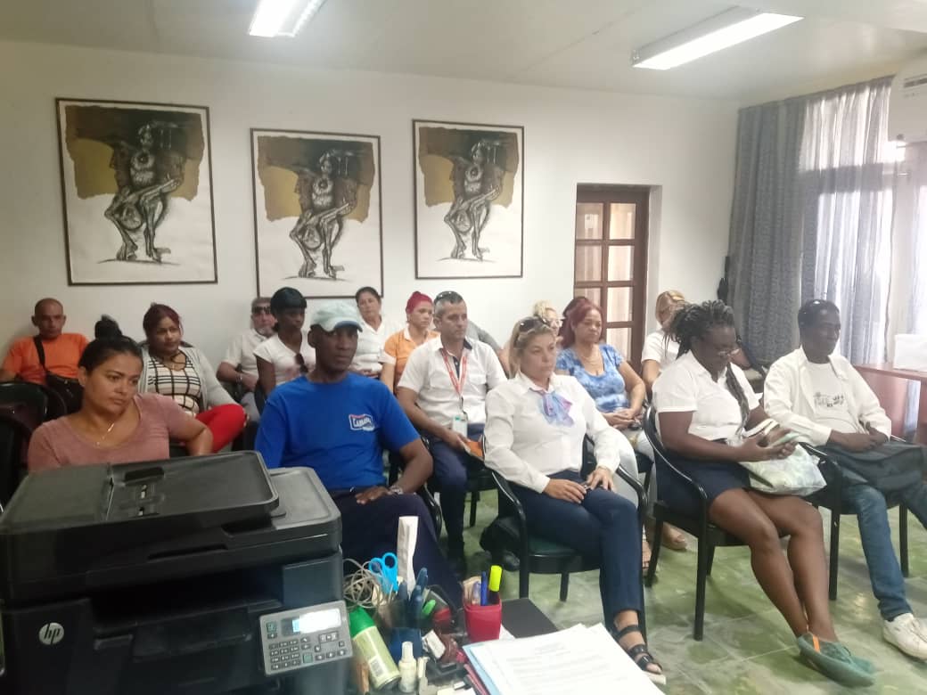 VictorV20545079's tweet photo. Seleccionada Aray como secretaria del Sindicato del Turismo en la #IslaDeLaJuventud .Fortalecimiento desde y con el Buró Especial del SMTHT en @DelegacionCL Cayó Largo del Sur.
Felicitaciones 🎊🎉🎊 https://t.co/3An3pyOadz