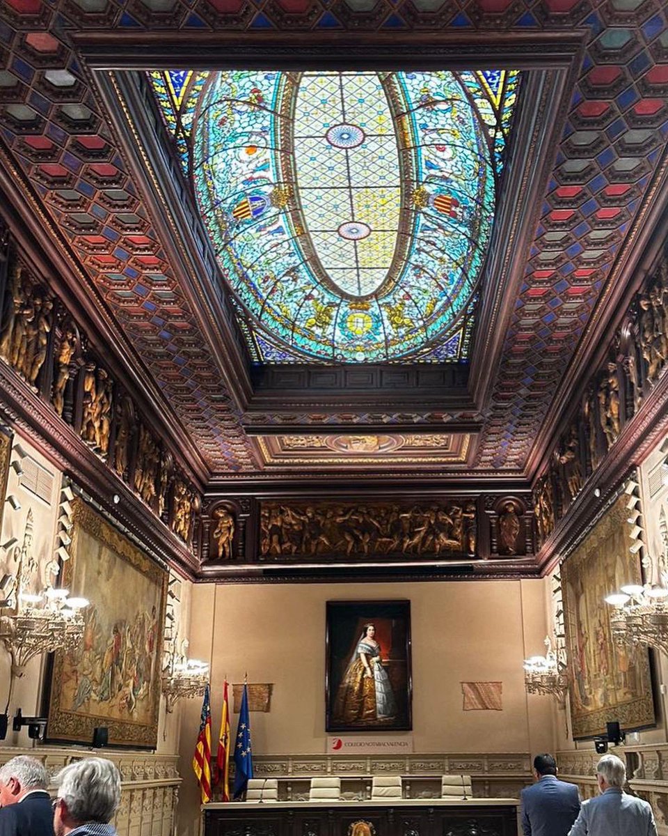 Hoy he asistido a la constitución de la Fundación Santo Cáliz en el Colegio Notarial de Valencia. El inicio de algo que va a ser muy grande para la investigación y difusión de nuestra reliquia y para posicionar nuestra ciudad como referente cultural internacional #SantoCáliz #FSC