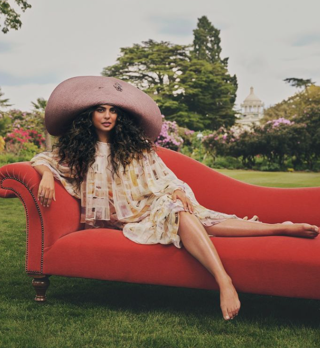Runawayreveals's tweet photo. Discover the magic of Isha Ambani's newest photoshoot—where blossoming florals and fashion mastery unite in a dazzling display of elegance!
#IshaAmbani #outfitinspo #runawayreveals

Credit: Vogue India https://t.co/sot6LgnCgR