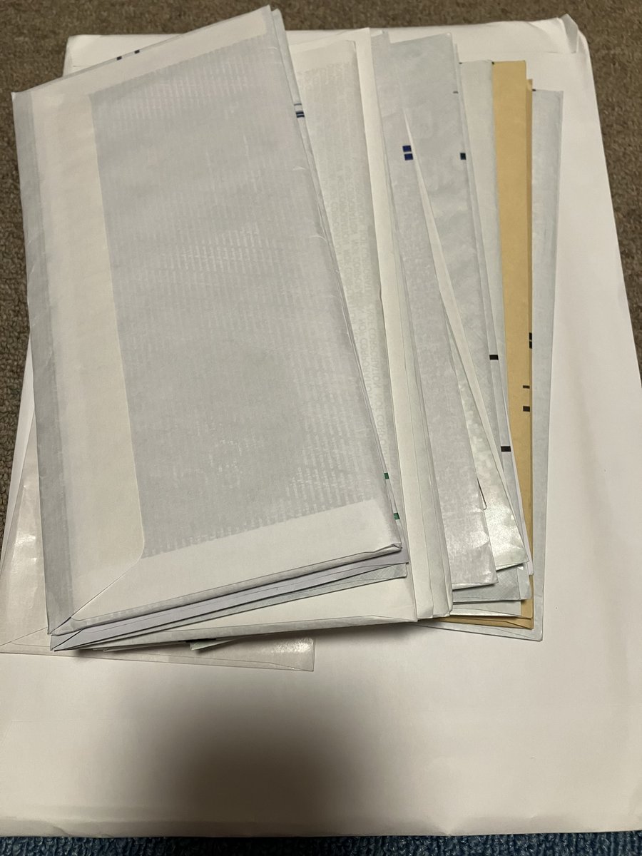 kamome_Engi's tweet photo. 『開封の儀を始める😆』

この時期、連日届く、株式関係書類。
1つ1つ、開封するの結構大変💦

自分は量的にまだまだですが、もっと多い人達は全部開けてるのだろうか🤔❓

とりあえず、ペーパーナイフの使い方はだいぶ上手になりました🤣 https://t.co/qi8ct9KRzj