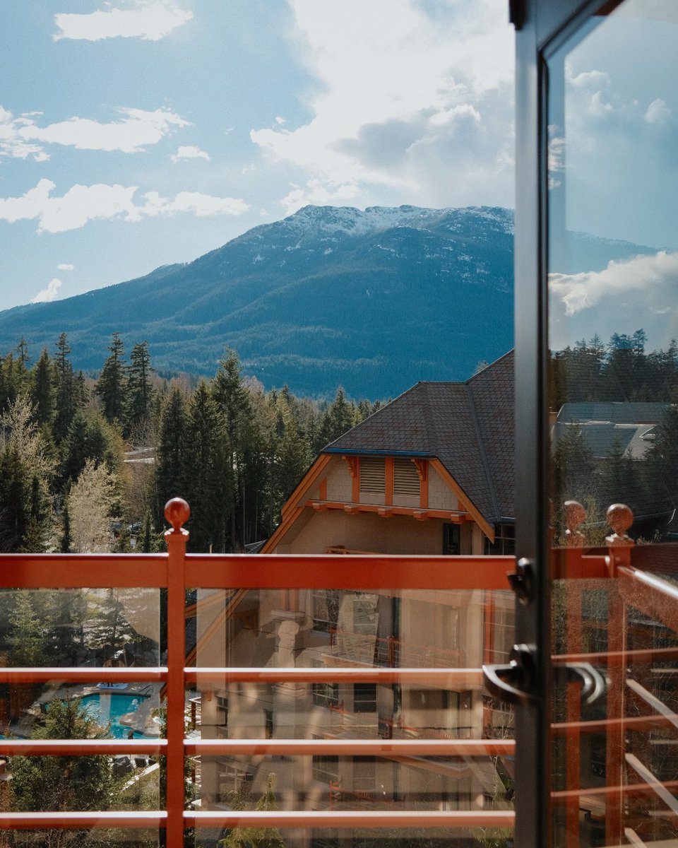 Ease into mountain time - your Whistler adventure begins here. 

Featuring our Deluxe Four Seasons Executive Suites.