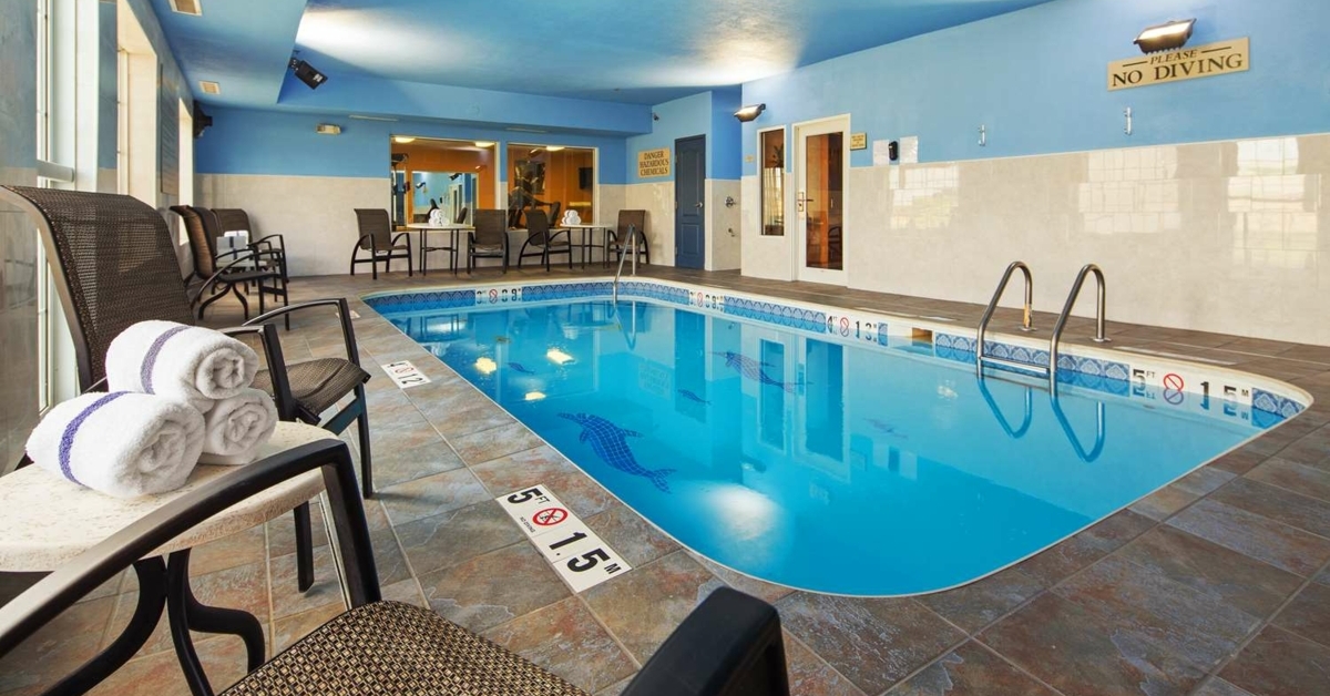 WNWHospitality's tweet image. Got a game coming up at #SpieceFieldhouse, #ThePlex, or #SportONE? Bring your A-game to #BWPFortWayneNorth! Perfect for sports tournaments, our convenient hotel offers special team rates and group bookings. Book now for a winning stay at a #WNWproperty! bit.ly/4crGXra