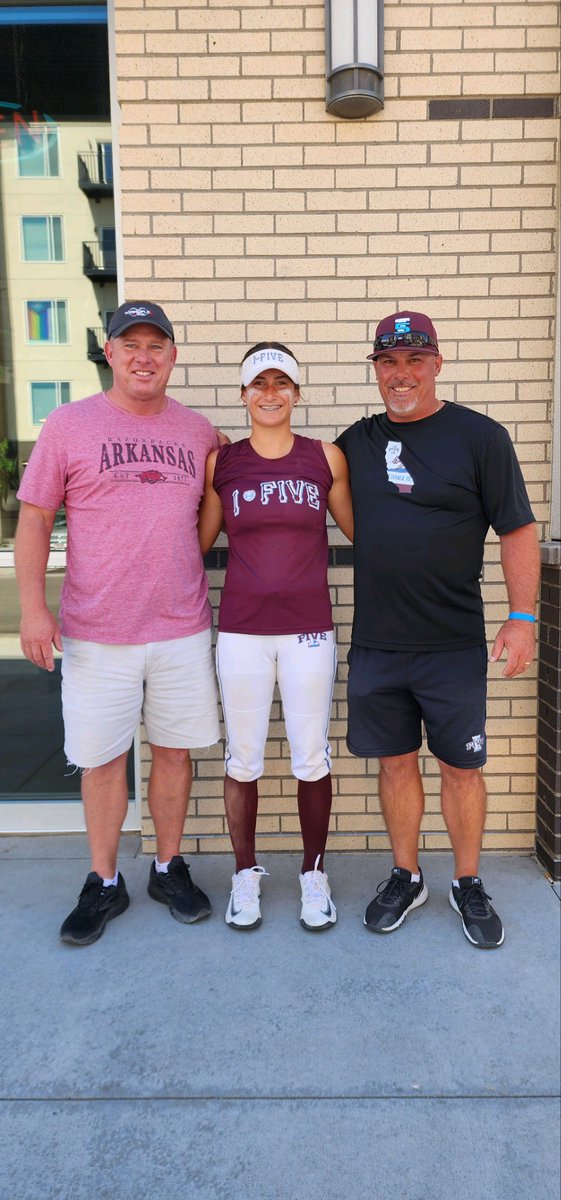 ElliottS93486's tweet image. Got to see my former lead off hitter and centerfielder in CO today.  Had the pleasure of watching his daughters team play.  Coaches, keep your eyes on Anastasia Brunner from I-5. Her dad was a hardnosed gamer, so I know she is.  Here is her leadoff bomb.