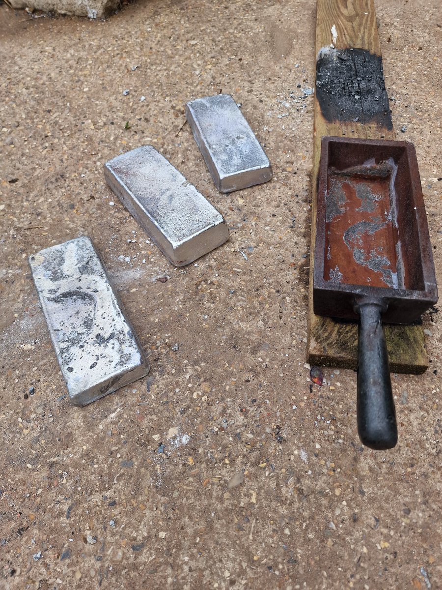 scrapmonsternft's tweet image. Another session on the furnace🔥, irl recycling ♻️ from the scrap monsters #crofam #cronos #irlweb3 #recycling #trash2treasure #cronoscrew #NFT discord.com/invite/r9CwD87…