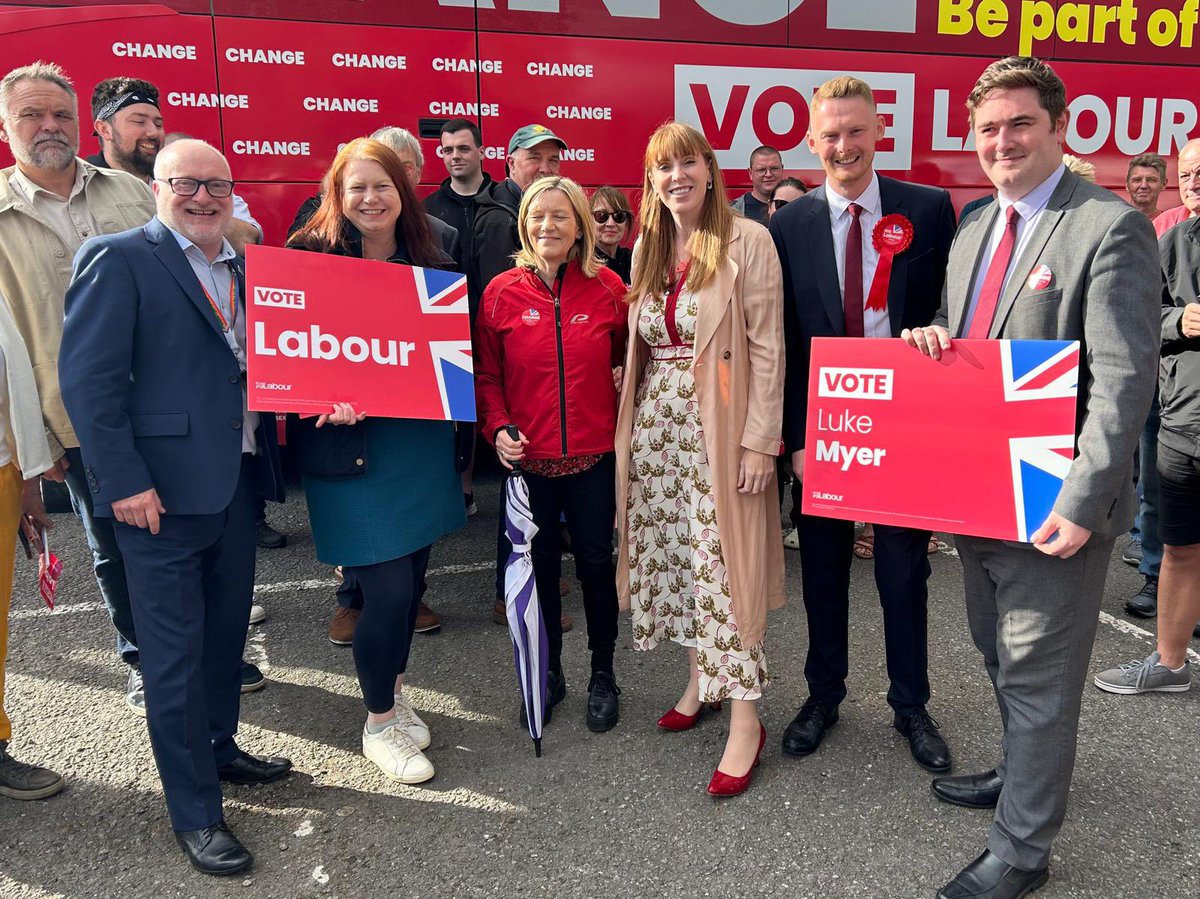 UNISON Northern Labour Link (@labour_link) on Twitter photo Fantastic support for <a href="/NorthernUNISON/">UNISON Northern</a> candidate @luke_myer with <a href="/borolabour/">Middlesbrough Labour</a> Mayor Chris Cook from <a href="/AngelaRayner/">Angela Rayner</a> and the <a href="/UKLabour/">The Labour Party</a> Battle Bus 🚌
Remember to use your vote for public services on Thursday!
#voteforchange
#makeyourvotecount
#newdealforworkingpeople Fantastic support for <a href="/NorthernUNISON/">UNISON Northern</a> candidate @luke_myer with <a href="/borolabour/">Middlesbrough Labour</a> Mayor Chris Cook from <a href="/AngelaRayner/">Angela Rayner</a> and the <a href="/UKLabour/">The Labour Party</a> Battle Bus 🚌
Remember to use your vote for public services on Thursday!
#voteforchange
#makeyourvotecount
#newdealforworkingpeople