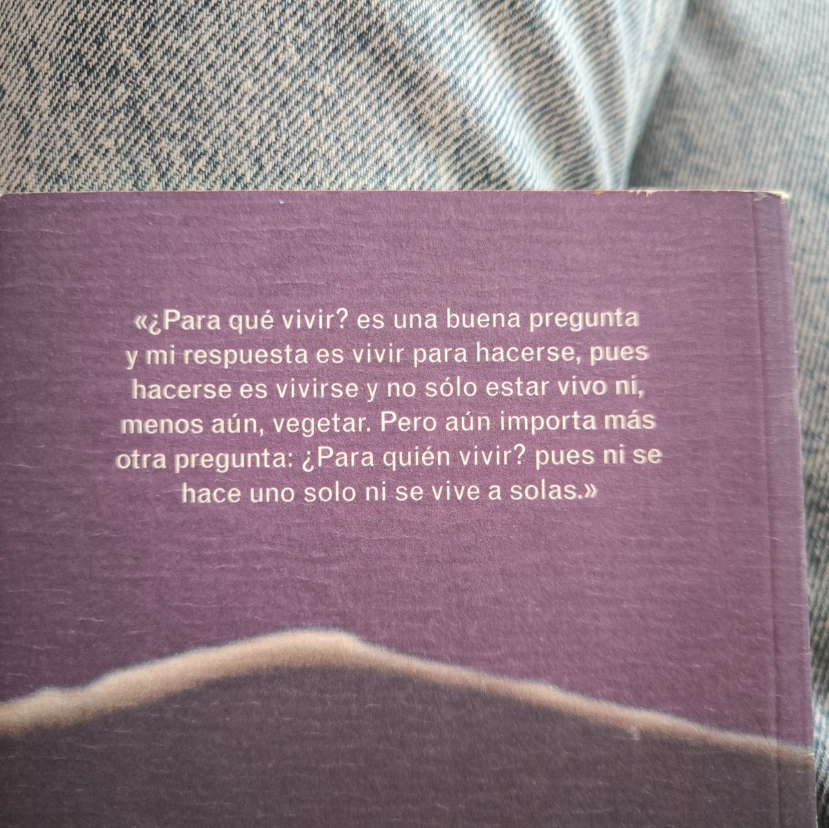 Beatriz González tweet media